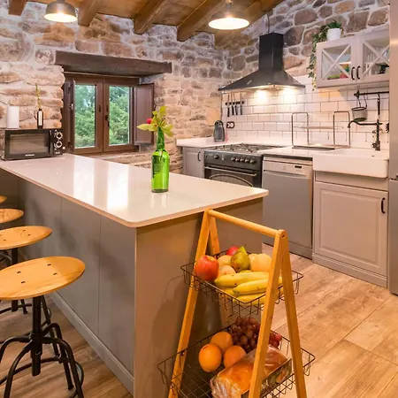 Pasiega El Ojal B Alpesi faház San Pedro Del Romeral